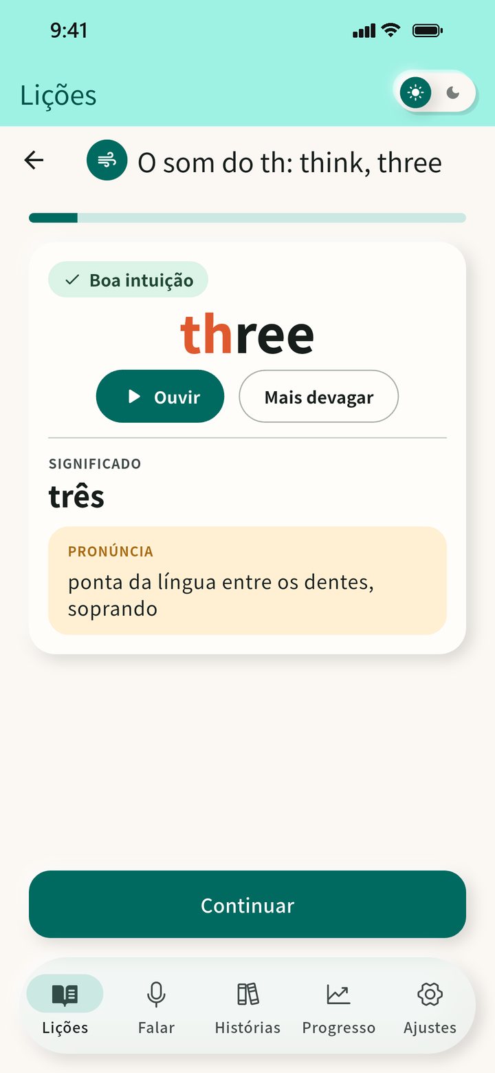 Cartão do CiaoSpeak para a palavra em inglês "three": significado "três" e uma dica de pronúncia do som th.